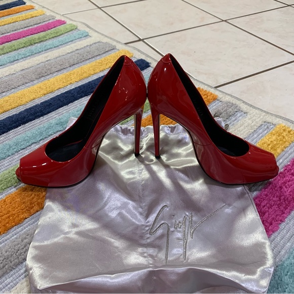 GIUSEPPE ZANOTTI Red Patent Peep Toe Heels Pumps 38 I56067 - Picture 3 of 16